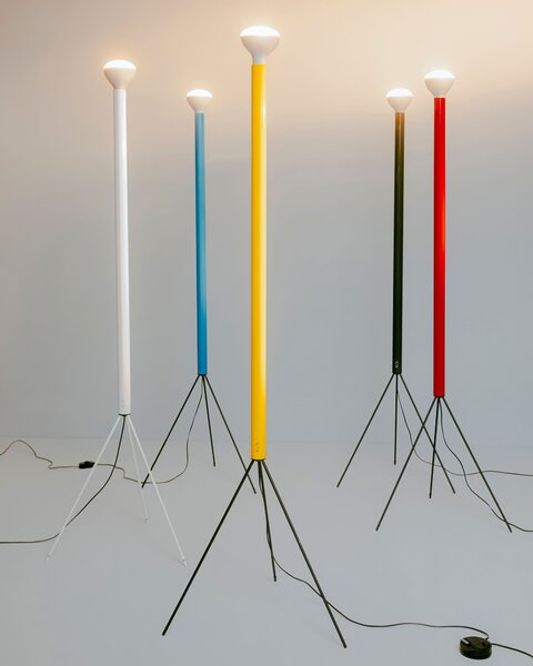 Flos F3772003 Luminator, nadčasová stojací lampa se stmívačem, 1x105W E27, modrá, výška 189cm