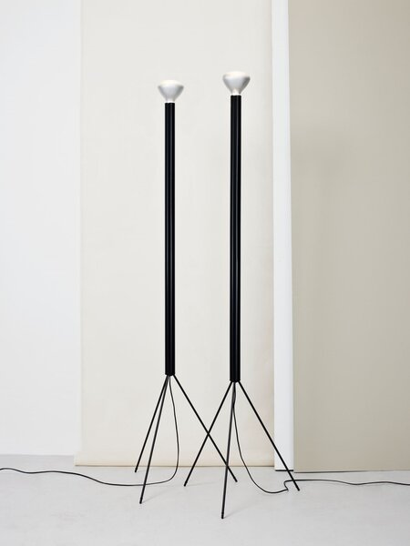 Flos F3772033 Luminator, nadčasová stojací lampa se stmívačem, 1x105W E27, antracit, výška 189cm