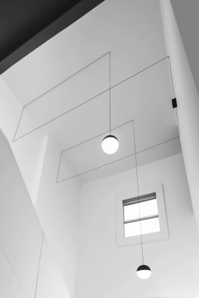 Flos F6486009 String Light Sphere head, svítidlo s 12m dlouhým kabelem, 21W LED 2700K, dotykové ovládání + bluetooth, bílá, prům. 19cm