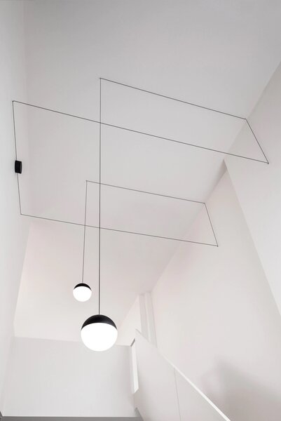 Flos F6486030 String Light Sphere head, svítidlo s 12m dlouhým kabelem, 21W LED 2700K, dotykové ovládání + bluetooth, černá, prům. 19cm