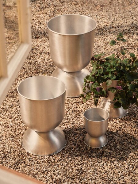 Ferm Living Květináč Hourglass Medium, aluminium