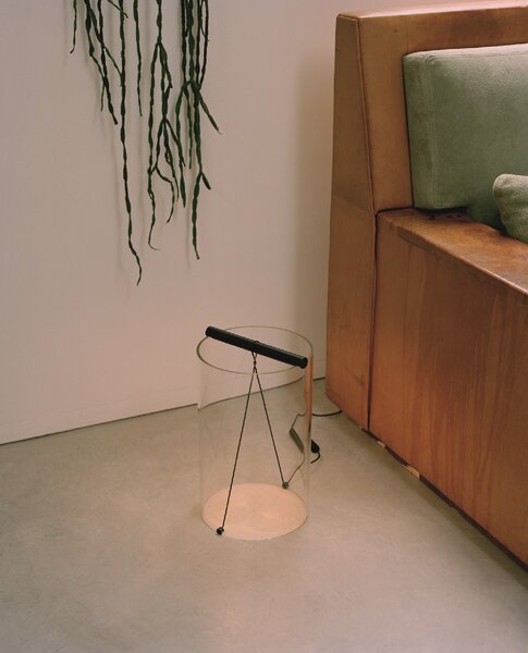 Flos F7542031 To-Tie T2, černá designová lampička se stmívačem, 7W 2700K, průměr 20cm, výška 34cm