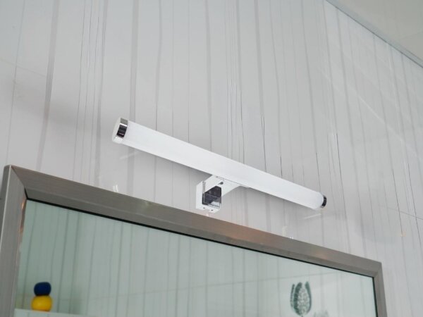 LED Koupelnové osvětlení zrcadla LED/8W/230V 30 cm IP44 lesklý chrom