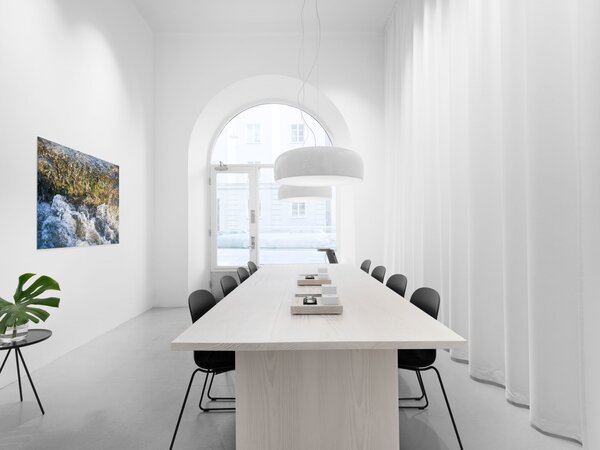 Flos F1371009 Smithfield S, bílé závěsné svítidlo, 4x70W E27, prům. 60cm