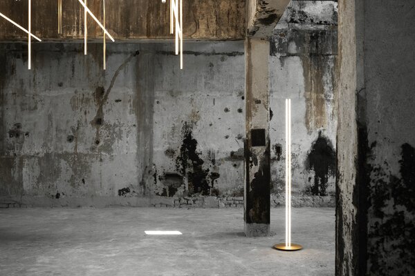 Flos F1801044 Coordinates F, stojací lampa, anodizovaná champagne, 57W 2700K