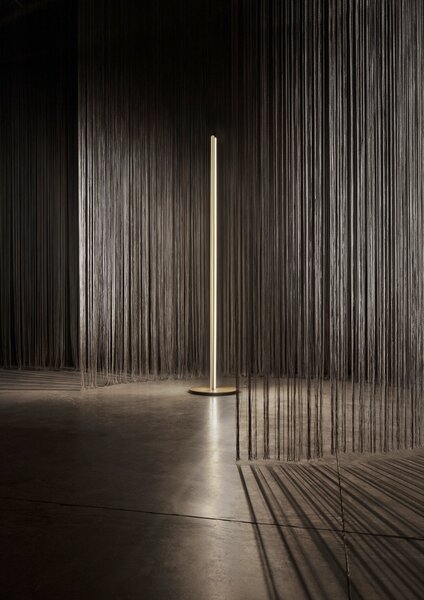 Flos F1801044 Coordinates F, stojací lampa, anodizovaná champagne, 57W 2700K
