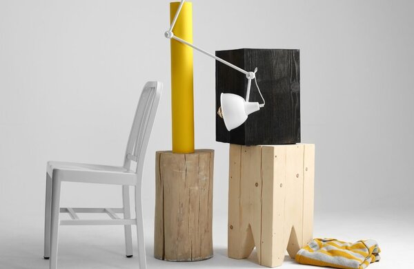 Nordic Design Bílé kovové závěsné/nástěnné světlo Cobain