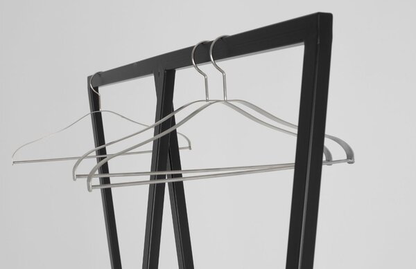 Nordic Design Černý kovový věšák Rasmus 173 x 100 cm