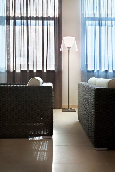 Flos F6301000 KTribe F3, designová stojací lampa se stmívačem, 1x205W E27, čirá, výška 183cm