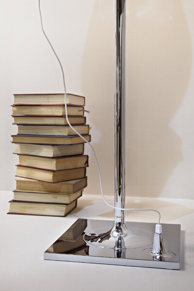 Flos F1011046 Bibliotheque Nationale, stojací lampa s difusorem aluminizovaným bronzem, design Philippe Starck, 1x150W E27, 150cm