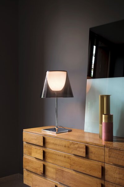 Flos F6263030 KTribe T1, designová stolní lampa se stmívačem, 1x70W E27, kouřová, výška 56cm