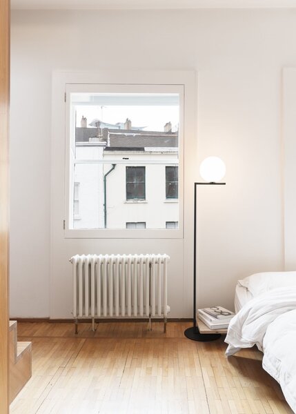 Flos F3173030 IC Lights F1, designová stojací lampa se stmívačem, 1x60W E14, černá, Ø 20cm, výška 135cm