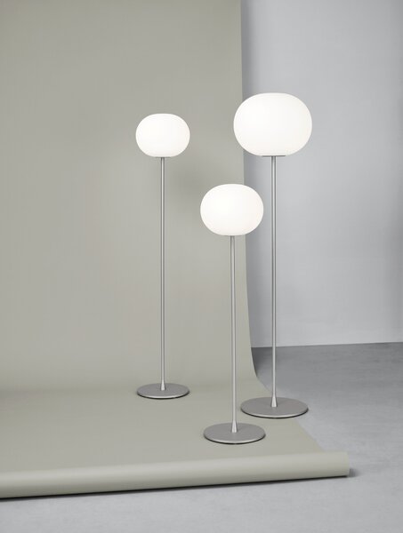 Flos F3031020 Glo-Ball F1, stojací lampa z triplexového skla se stmívačem, stříbrná, 1x150W E27, výška 135cm