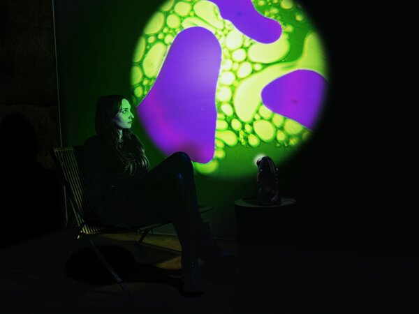 Mathmos Space projektor, oil disk fialová-zelená