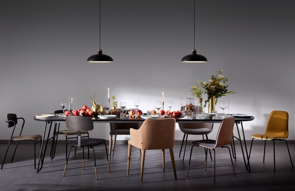 Černý jasanový rozkládací stůl Kave Home Milian 140-220x90 cm