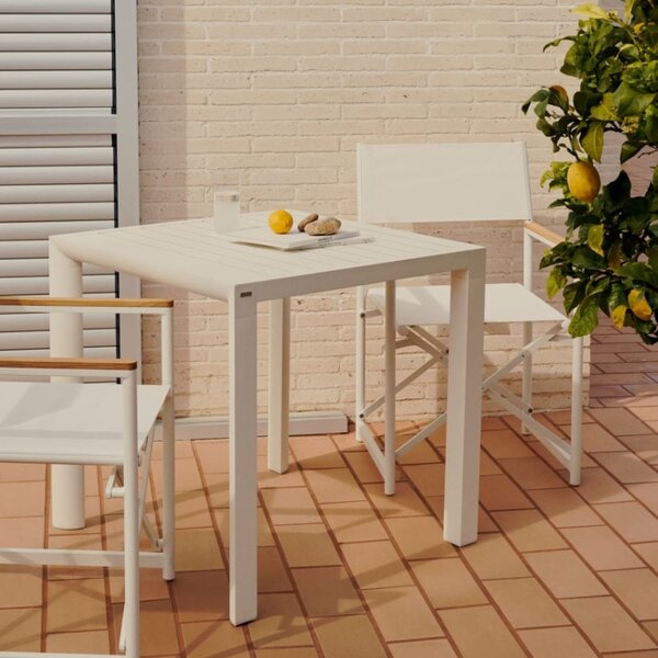 Bílý kovový zahradní jídelní stůl Kave Home Culip 77 x 77 cm