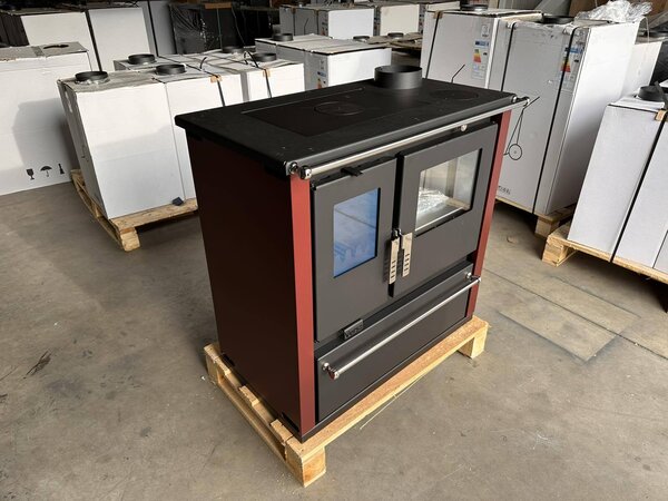 EEK A+ - Verso CS Plus Inox kuchyský sporák na dřevo 7,7 kW - ervené boní panely