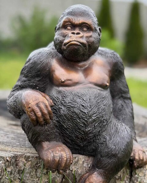 Bronzová socha - Gorilla