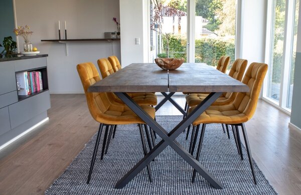 Nordic Living Tmavě hnědý dubový jídelní stůl Tolon 200x95 cm