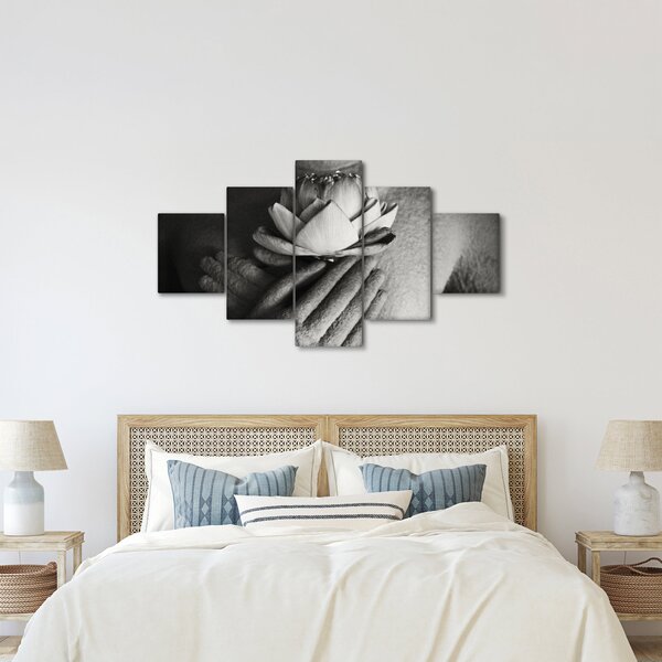Obraz - Lotos v rukou Buddhy (125x70 cm)