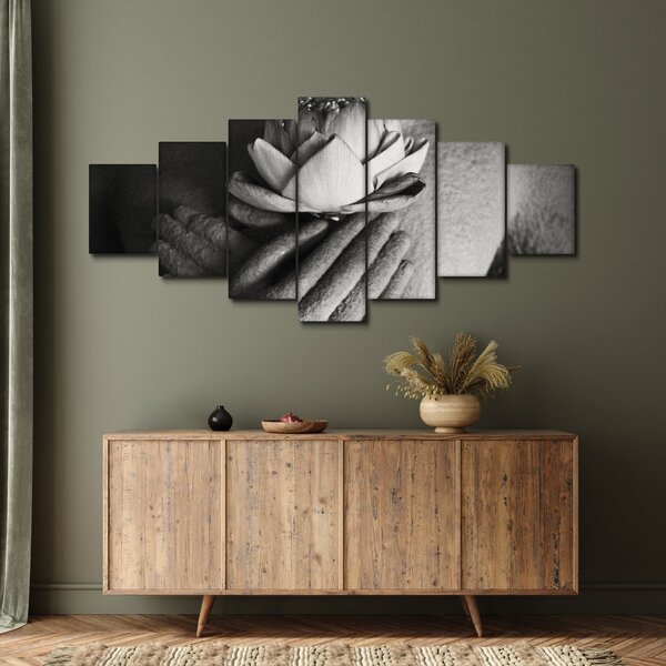 Obraz - Lotos v rukou Buddhy (210x100 cm)