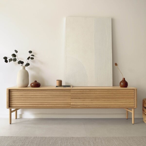 Dubový TV stolek Kave Home Lenon 200 x 35 cm