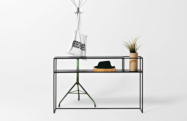 Nordic Design Černý kovový toaletní stolek Moreno 120 cm x 25 cm