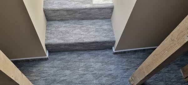 Metrážový koberec Leon Termo 39144 světle šedá 4 m
