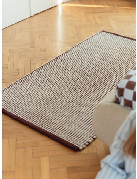 Vínový/v přírodní barvě ručně tkaný vlněný koberec 140x200 cm Talo – noo.ma