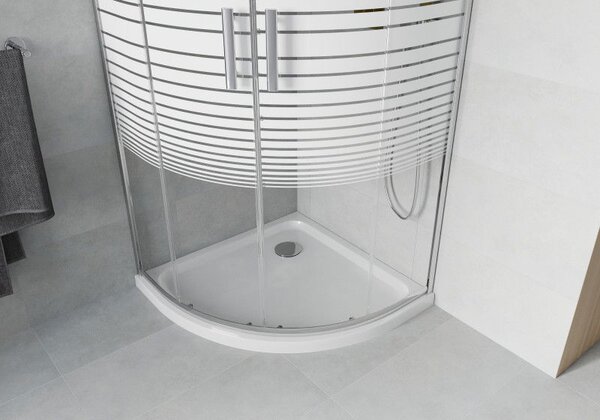 Mexen Rio polokruhový sprchový kout 90 x 90 cm, bílé pruhy, chrom + vanička Flat, bílá - 863-090-090-01-20-4110