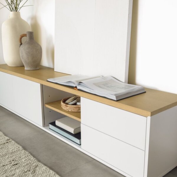 Bílý lakovaný TV stolek Kave Home Abilen 200 x 36 cm