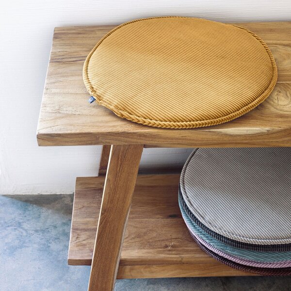 Hořčicově žlutý kulatý manšestrový podsedák Kave Home Sora 35 cm