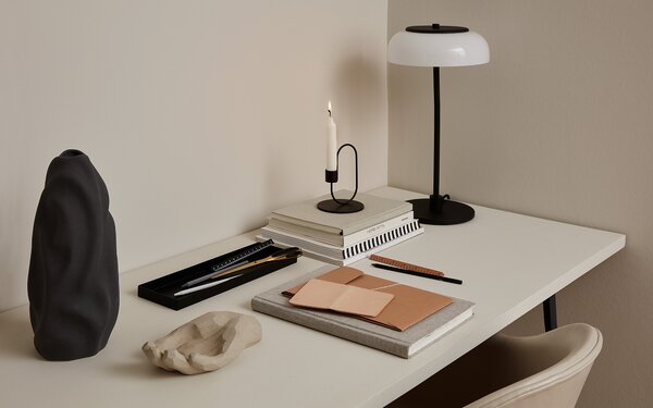 COOEE Design Betonová soška Bless - Limestone CED300