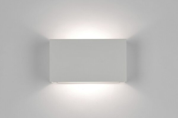 Nástěnné designové bílé svítidlo na schodiště Modern Straight White (LMD)