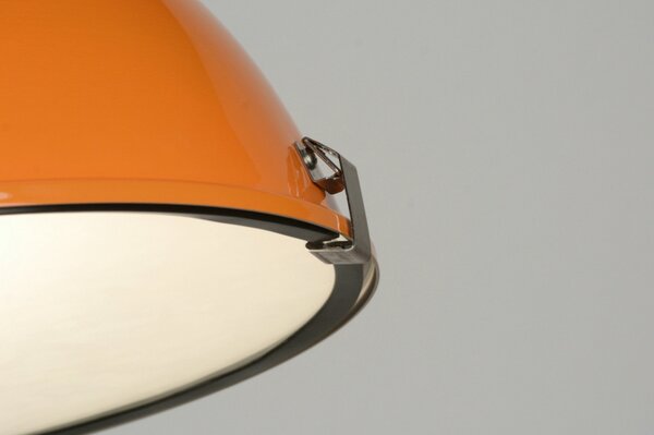 Závěsné oranžové retro svítidlo do kuchyně Orangebruinn (LMD)