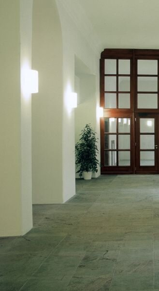 LUCIS nástěnné svítidlo ANANKE 1x100(77)W E27 sklo opál S24.11.AN2.31