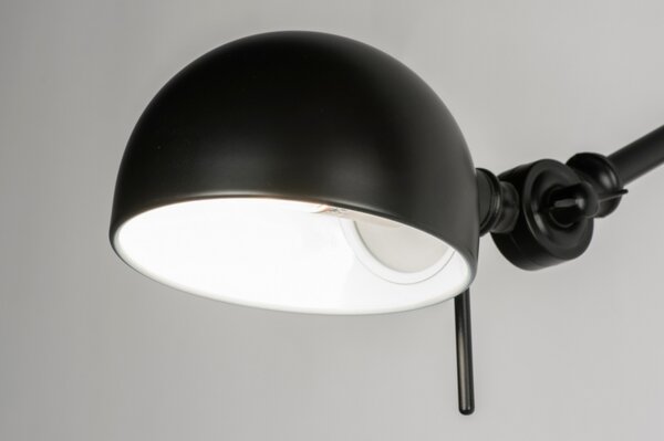 Nástěnné industriální černé svítidlo s kabelem a vypínačem Retro Power Nero (LMD)