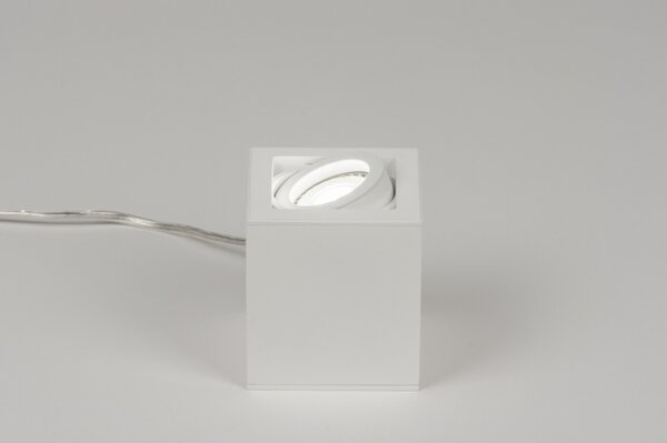 Stolní bílá LED lampa Montgomery White (LMD)