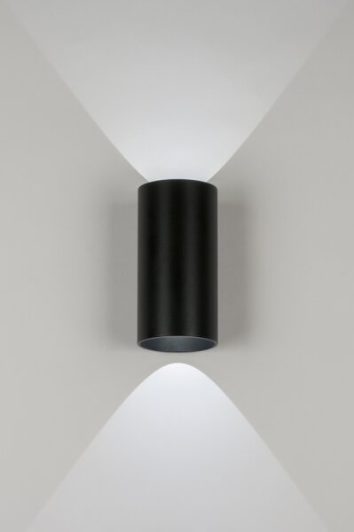Nástěnné koupelnové designové černé svítidlo Baurne Black (LMD)