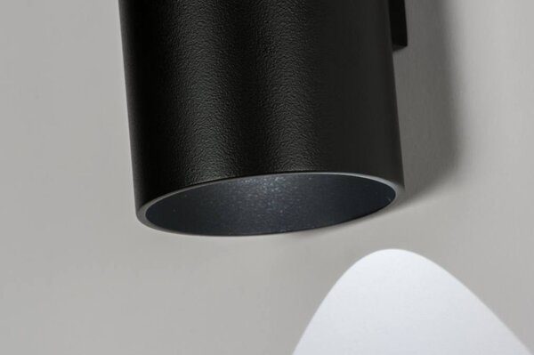 Nástěnné koupelnové designové černé svítidlo Baurne Black (LMD)