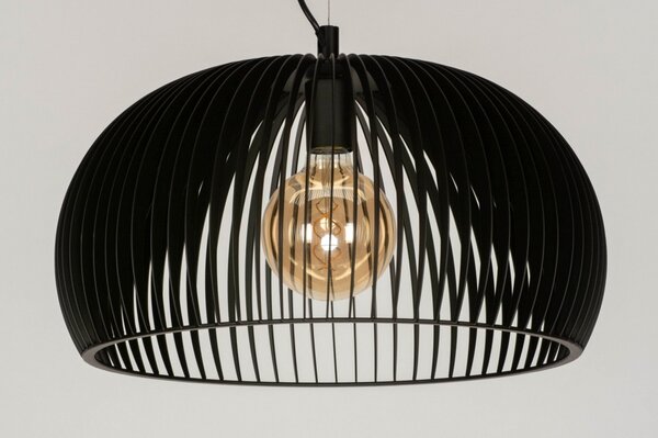 Závěsné designové svítidlo do obýváku Santora Nero Marco (LMD)