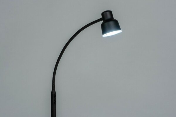 Stojací designová lampa Black Yalle (LMD)