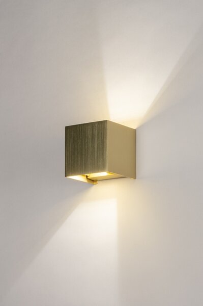 Nástěnné LED svítidlo do obýváku Frontal Gold (LMD)