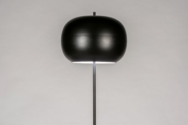 Stojací lampa Cherner Black (LMD)