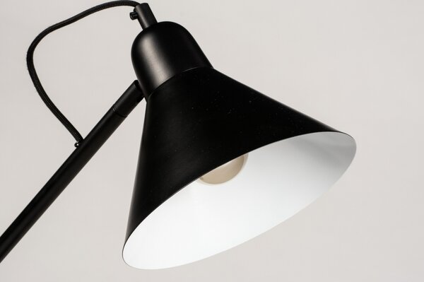 Stolní lampa Classicon Nero (LMD)