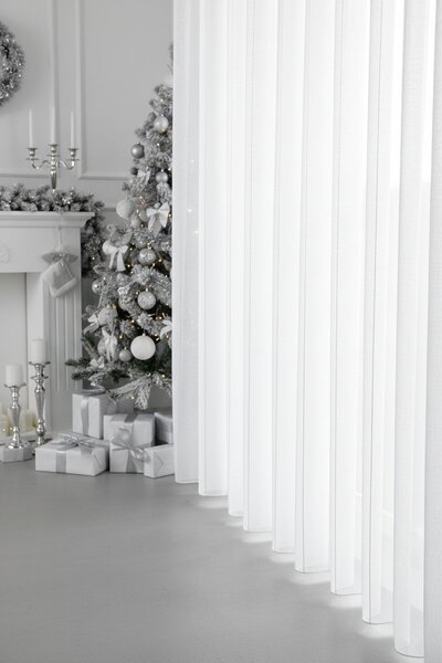 Záclona markizeta, Pruhy lurex stříbrný, bílá 150 cm