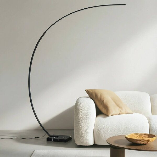 Lindby oblouková lampa LED Kendra, černá, hliník, výška 180 cm, stmívatelný, Černá, Obývací pokoj / jídelna, kov, Moderní