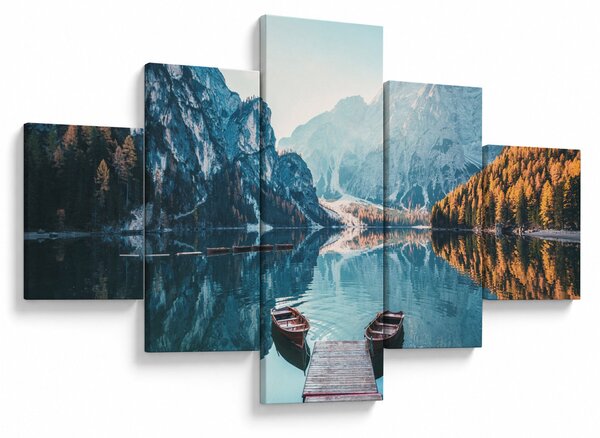Obraz - Lodě na jezeře Braies (125x70 cm)