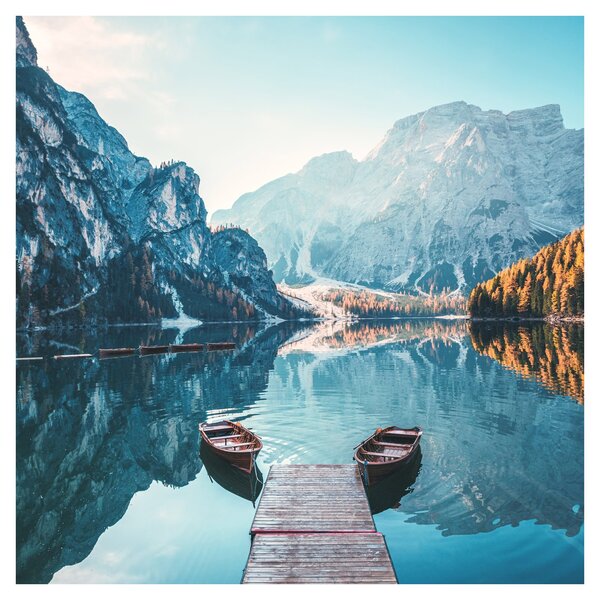 Obraz - Lodě na jezeře Braies (30x30 cm)