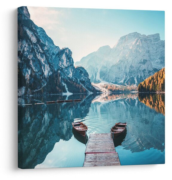 Obraz - Lodě na jezeře Braies (30x30 cm)